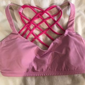 Lululemon free to be wild sports bra size 6